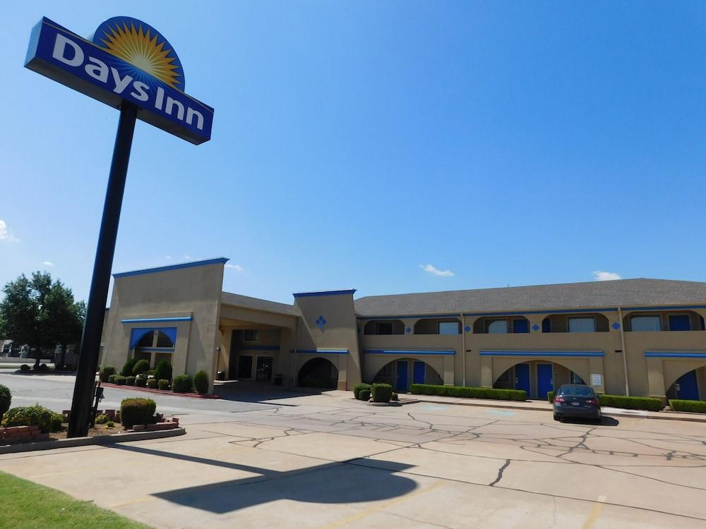 Days Inn By Wyndham Oklahoma City Nw Expressway Warr Acres Exterior photo