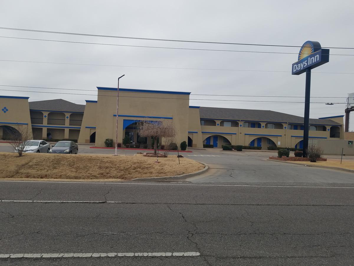 Days Inn By Wyndham Oklahoma City Nw Expressway Warr Acres Exterior photo